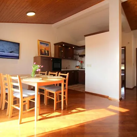 In - Istrien 44040 Apartment Porec